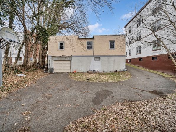 2802 North St, Endicott, NY 13760