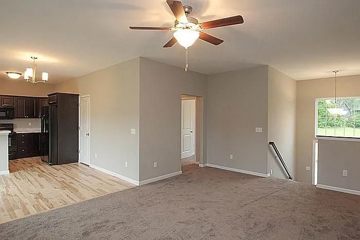 4 Bedroom, 3 bath close to University — Photo 2