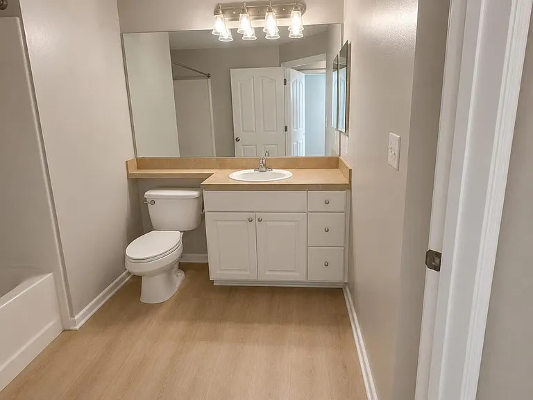 9825 Baywinds Dr #1302 — Photo 16
