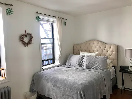 Rented by Voro, LLC | media 16