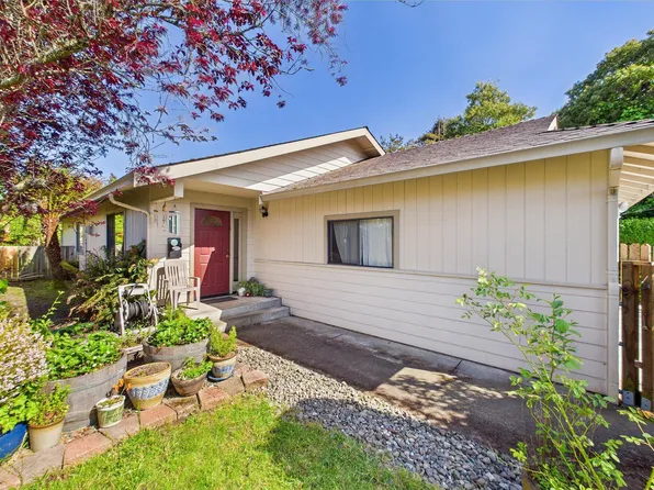 3339 D St, Eureka, CA 95503