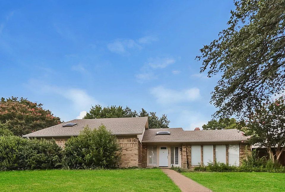 1st image of 3208 Chimneyrock Dr #1