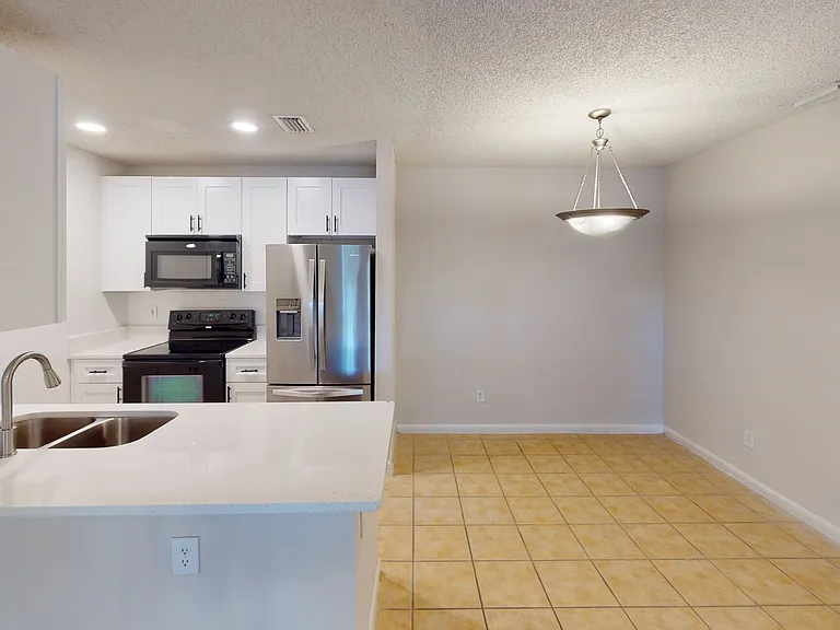Altamira Place Apartment Homes — Photo 81