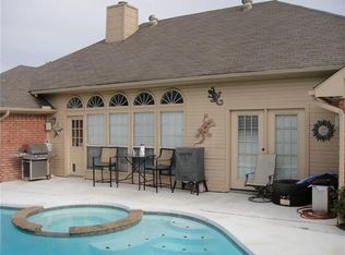 2609 Classic Ct E, Bedford, TX 76021