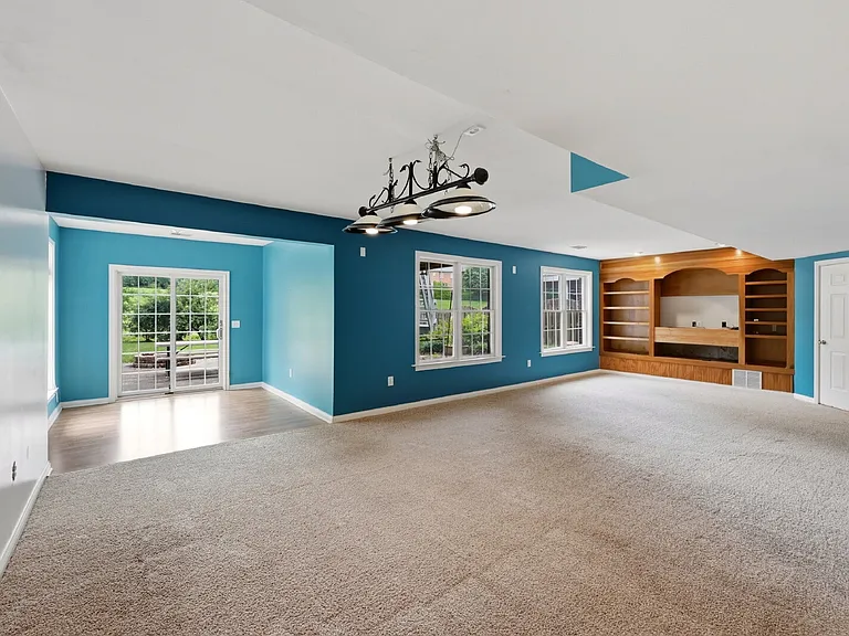 3237 Mantilla Dr — Photo 4