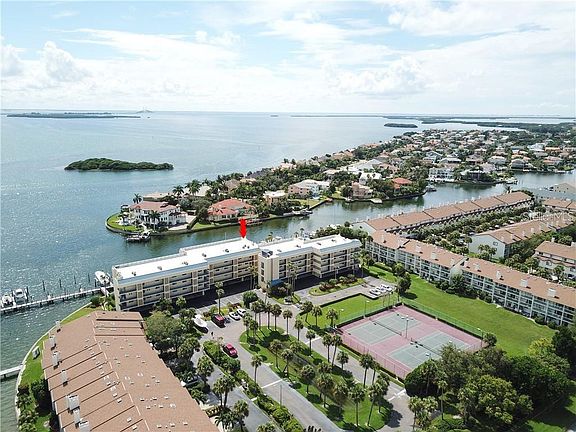 4th image of 363 Pinellas Bayway S APT 36