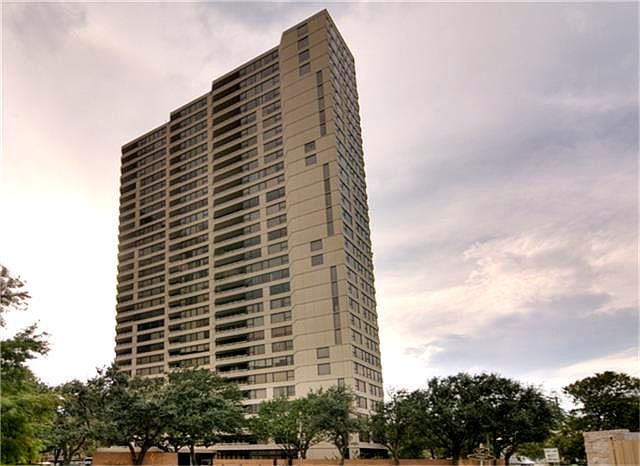 1st image of 14 Greenway Plz Unit 14P