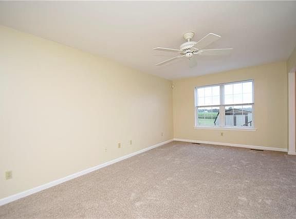 3rd image of 6625 Pioneer Dr