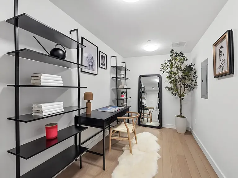 500 W 45th St #701 — Photo 5