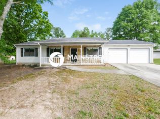 980 Leeward Ln, Jonesboro, GA