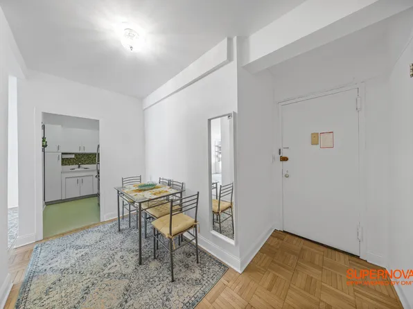 2 Tudor City Place image 7 of 11