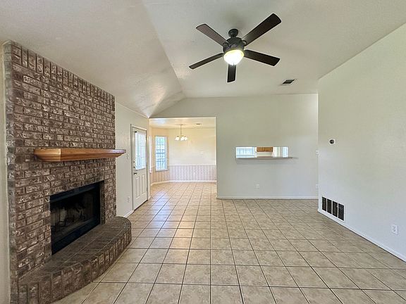 4th image of 4209 Breckenridge Dr