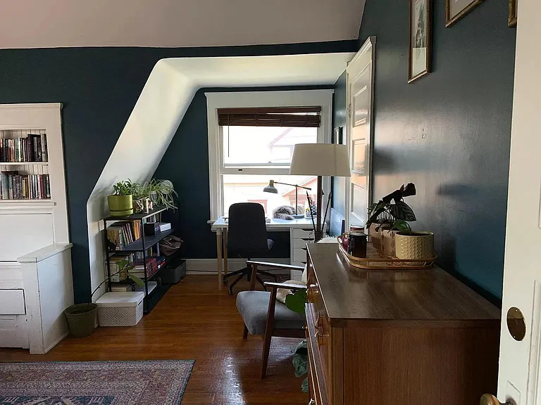 1938 1/2 Toberman St — Photo 11