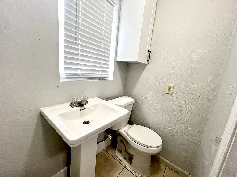 426 Dummitt Ave #E — Photo 4