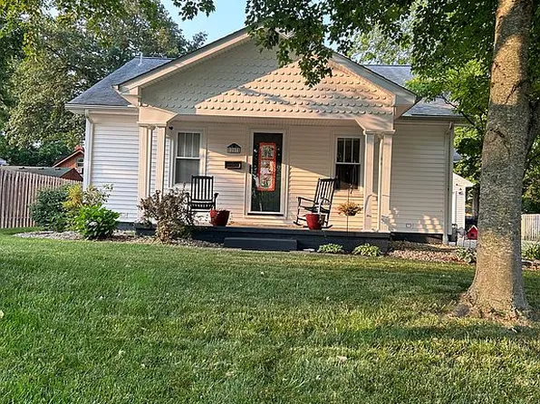 207 W Corbin St, Bethalto, IL 62010