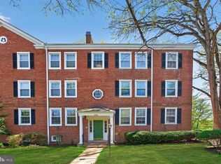 4862 28th St S APT C2, Arlington, VA 22206