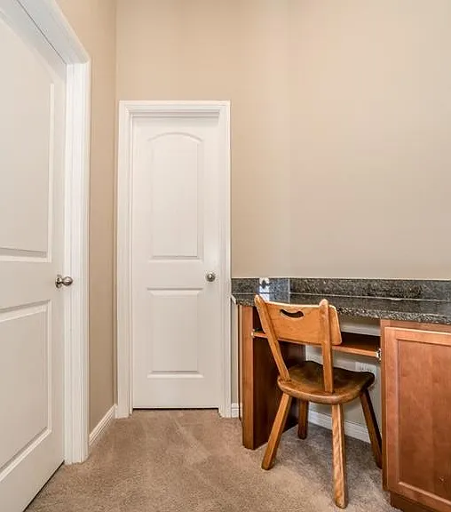 1405 Nightingale Dr — Photo 22
