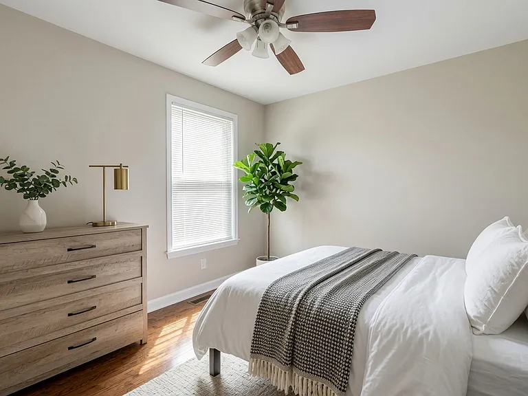 533 W Wrightwood Ave #3 — Photo 5
