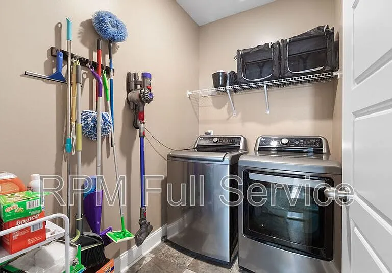 604 Alvin Rd — Photo 38