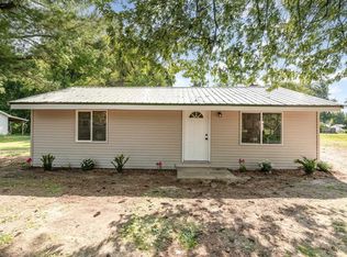 512 Blue Spruce Ln, Midland, MI 48640