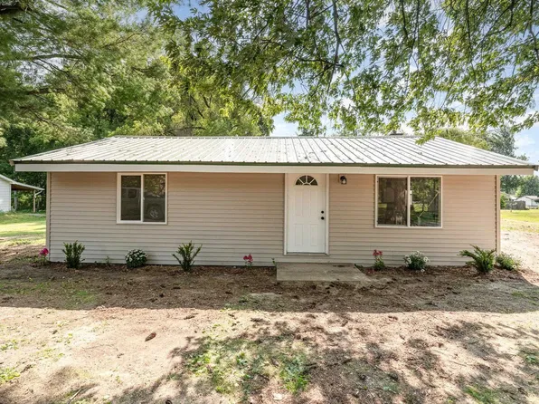 512 Blue Spruce Ln, Midland, MI 48640