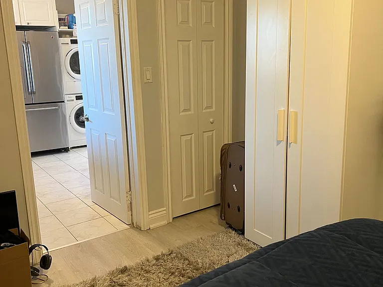 376 Blackthorn Ave #UPPER — Photo 13