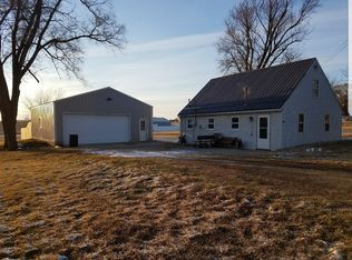 414 Park St, Walker, IA 52352