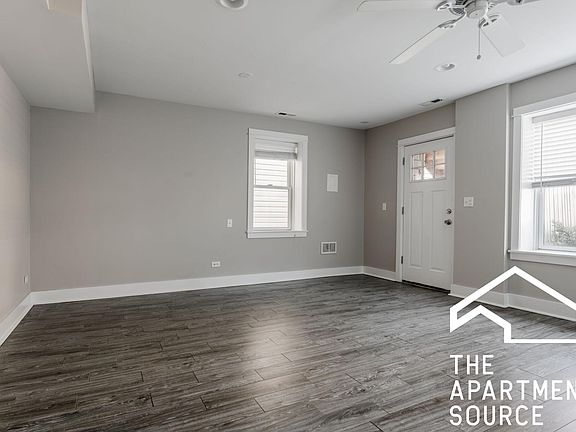 4th image of 2449 N Ashland Ave #1