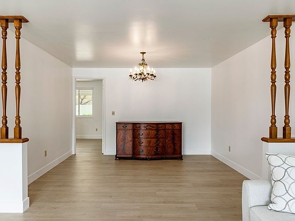 4th image of 8291 S Cravalan Cir