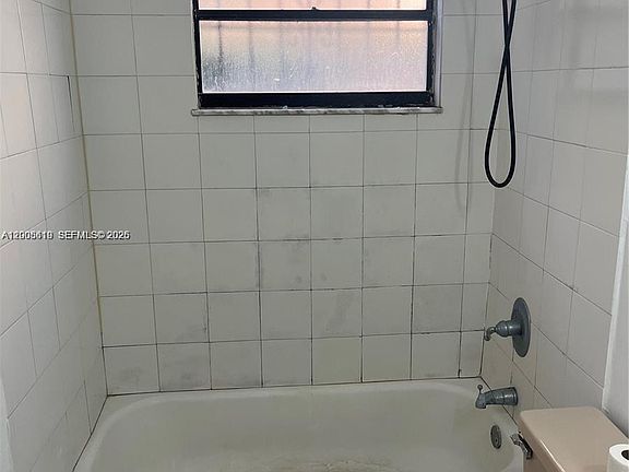 3rd image of 2255 W 55th St #2