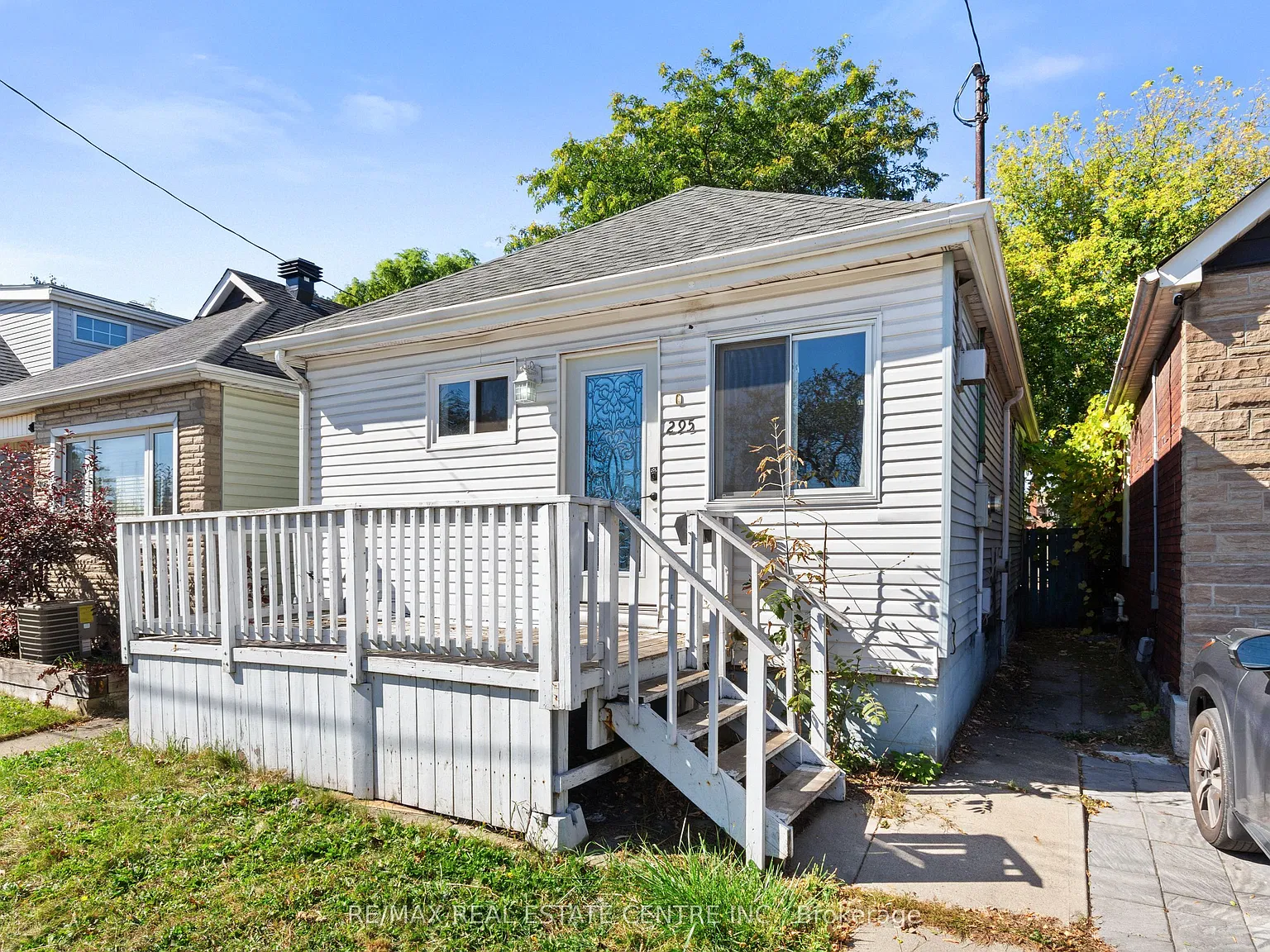 2 bed, $2,050 — Photo 2