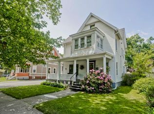 32 Greenleaf St, Springfield, MA 01108