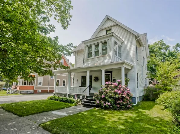 32 Greenleaf St, Springfield, MA 01108