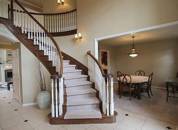 3rd image of 6177 Meadowlark Dr