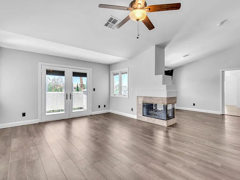 296 Doe Run Cir — Photo 30