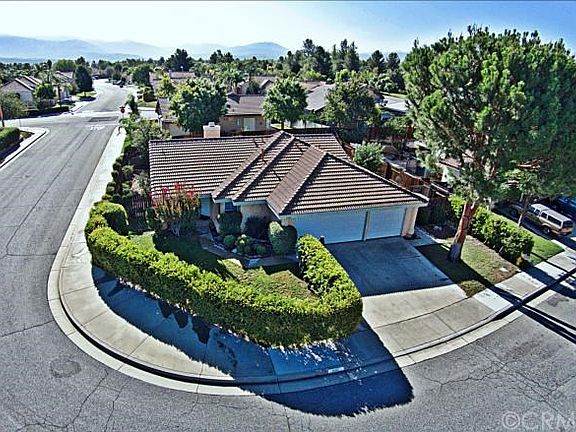 2nd image of 1092 Alexandra Dr