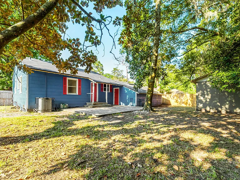 3546 Hibiscus St — Photo 18