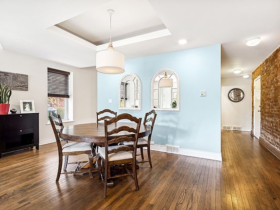 5th image of 936 W Margate Ter APT 1W