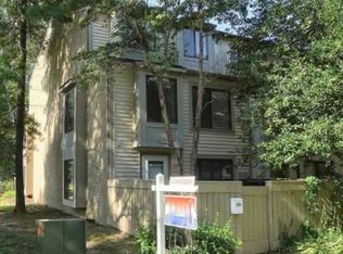 9223 Chadburn Pl, Gaithersburg, MD 20886