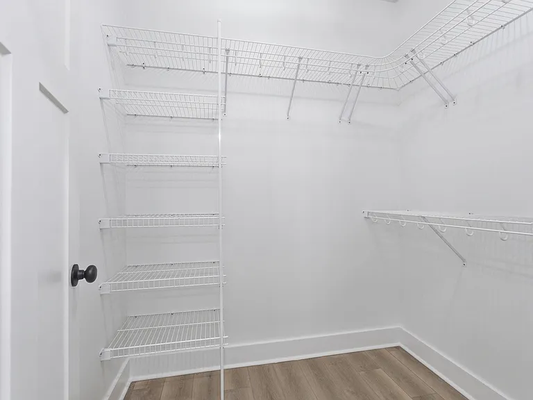 406 Cheyenne Ct — Photo 35