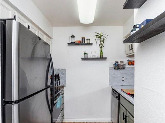 5th image of 11720 Business Blvd APT 202