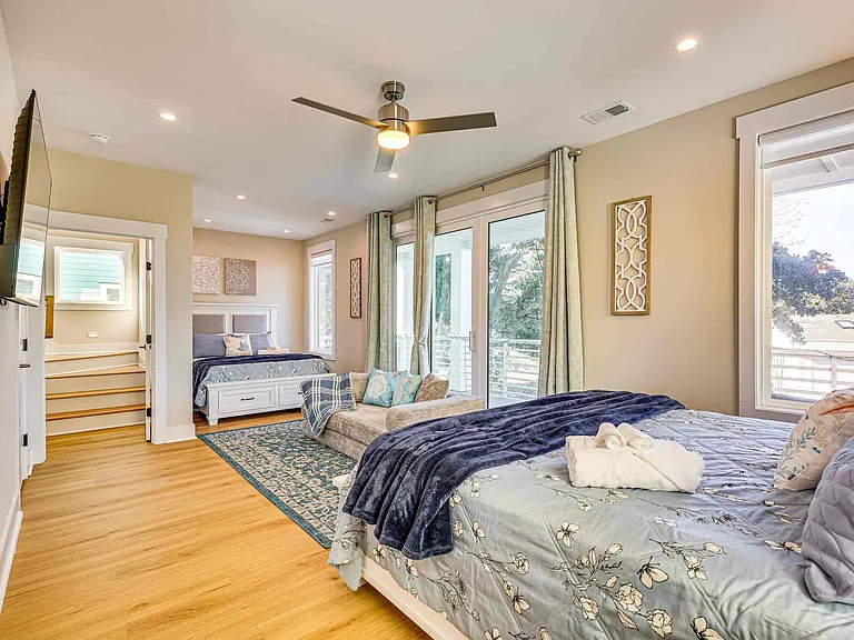 211 Annie Dr — Photo 35