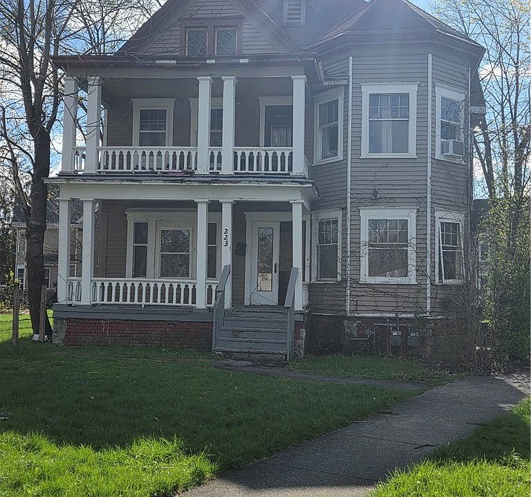 1st image of 223 Merriman Ave