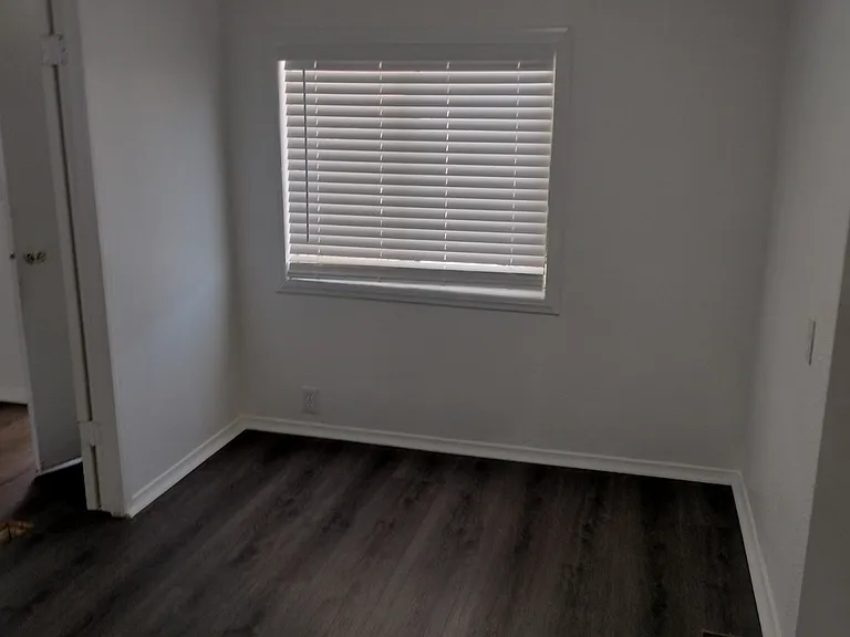65 Sylvia St — Photo 10