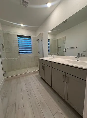 135 SW 171st Ln — Photo 5