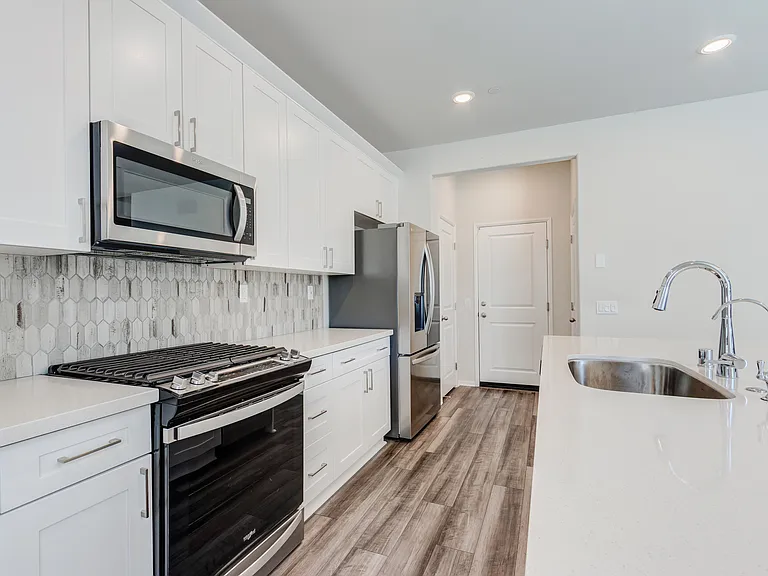 36469 Shine Dr — Photo 10