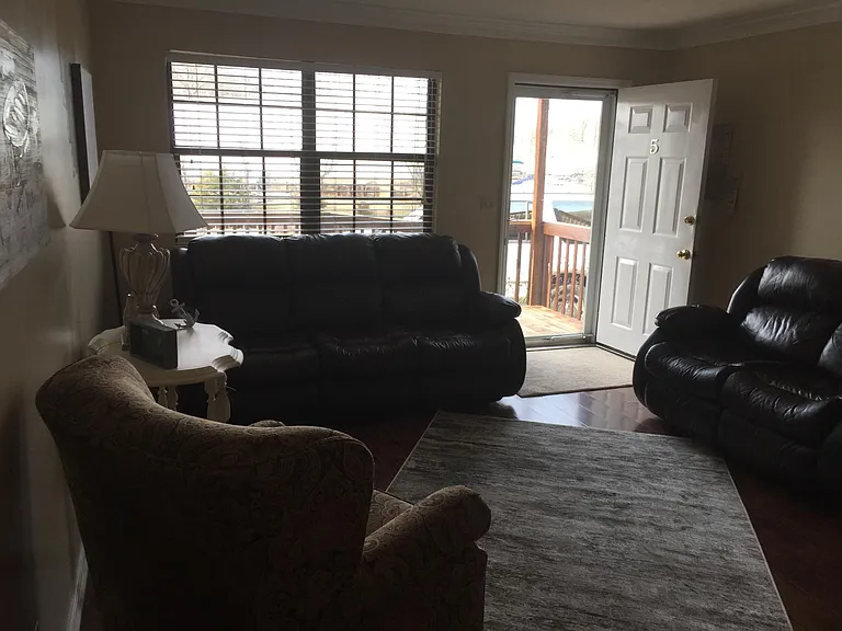 516 Lakeside Dock Dr #6 — Photo 38