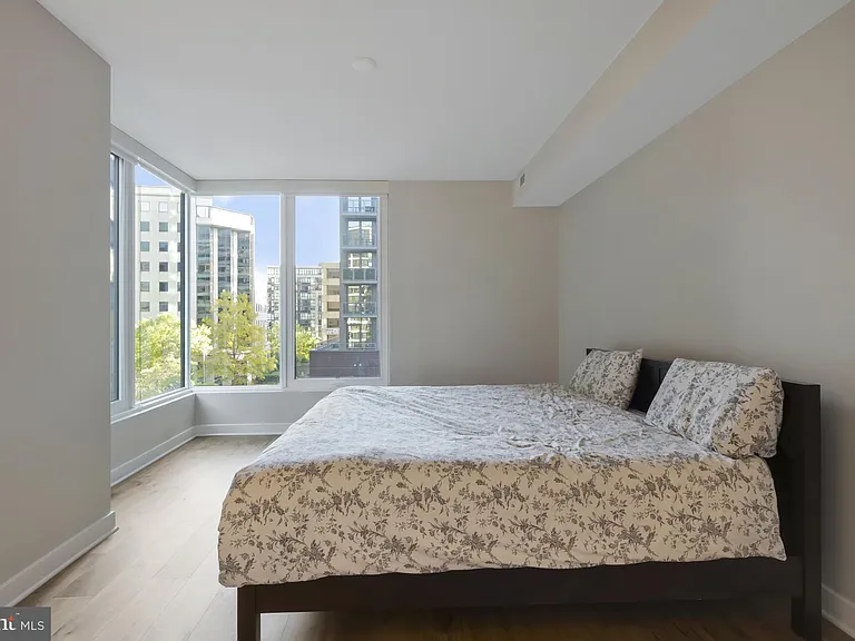 1781 N Pierce St #406 — Photo 23