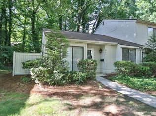 321 Lamplighter Cir, Winston Salem, NC 27104