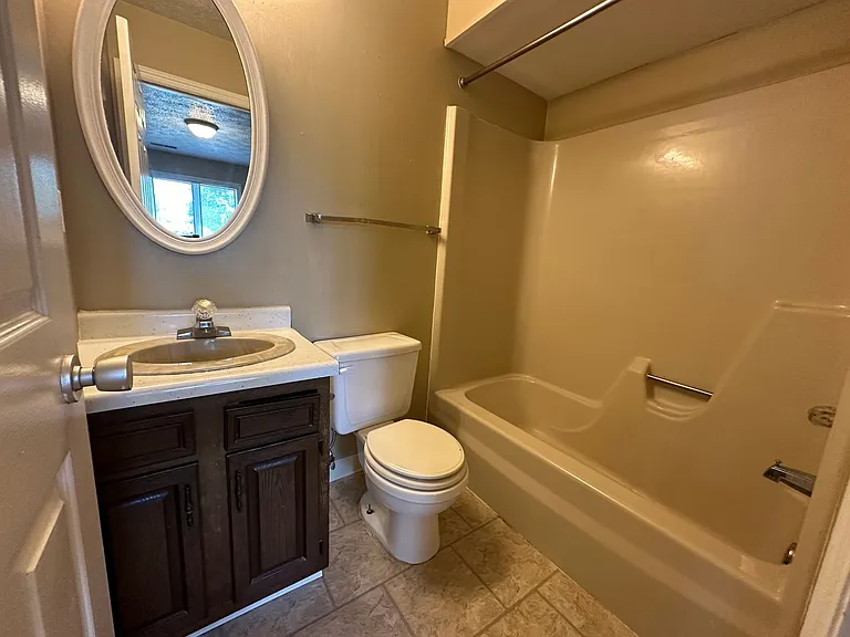 483-491 Lovers Lane; Country Clb #4401-4409-4516 — Photo 9